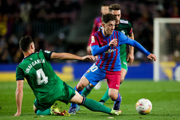 CA Osasuna-FC Barcelona: Última batalla antes del Mundial de Qatar
